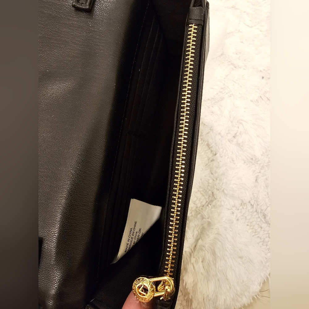 Valentino Orlandi Black Crossbody Bag with Gold Chain - Picture 7 of 9